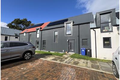 14 Rowarden Place, Lamlash, Isle of Arran, KA27 8FR - image 1