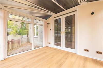 35 Broomside Terrace, Edinburgh, EH12 7LZ - image 13