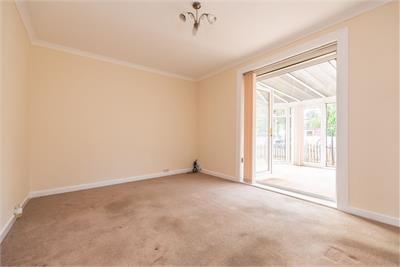 35 Broomside Terrace, Edinburgh, EH12 7LZ - image 3