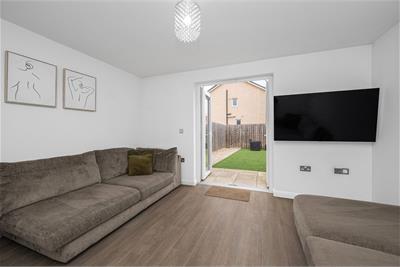 11 Curlew Way, Inverkeithing, KY11 1FF - image 5
