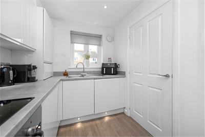 11 Curlew Way, Inverkeithing, KY11 1FF - image 6