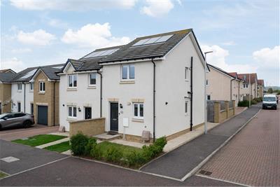 11 Curlew Way, Inverkeithing, KY11 1FF - image 1
