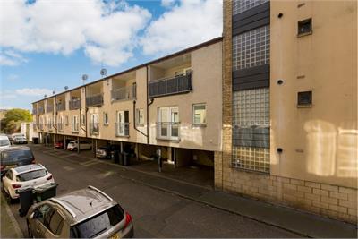 41 Trafalgar Lane, Edinburgh, EH6 4DJ - image 1
