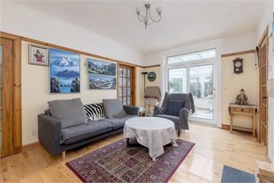 67 Pilton Crescent, EH5 2HT - image 3