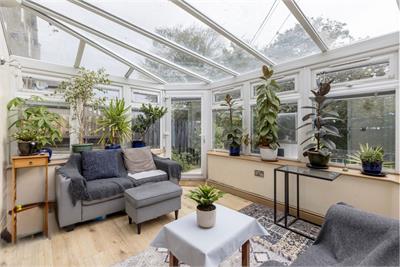67 Pilton Crescent, EH5 2HT - image 5