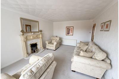 25 Dalmahoy Way, Kilwinning, KA13 6QF - image 4
