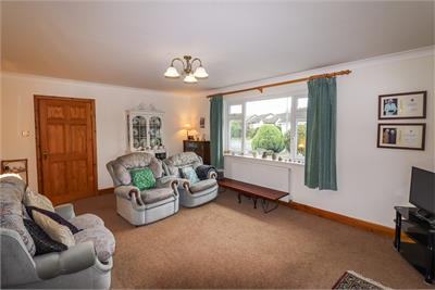 8 Broom Drive, Dalbeattie, DG5 4RB - image 4