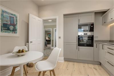 9 (2F), Queensferry Terrace, West End, Edinburgh, EH4 3EQ - image 4