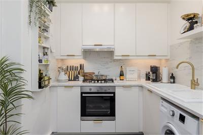 32 (flat 2), Buchanan Street, Leith, Edinburgh, EH6 8RE - image 4