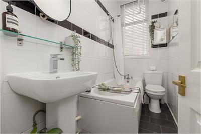 32 (flat 2), Buchanan Street, Leith, Edinburgh, EH6 8RE - image 8