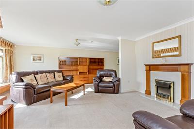 11 Newmills Grove, Balerno, Edinburgh, EH14 5SY - image 3