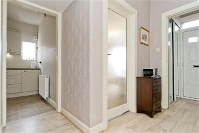 3 Marionville Avenue, Edinburgh, EH7 6AT - image 8