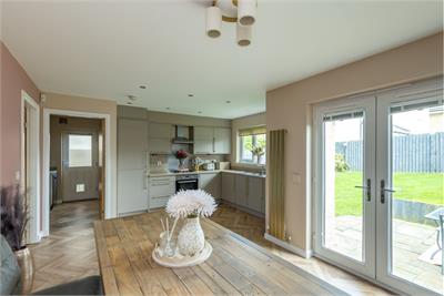 28 Balcomie Gardens, Kirkliston, EH29 9GD - image 5