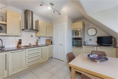 16A/2 Corrennie Gardens, Braids, Edinburgh, EH10 6DG - image 6