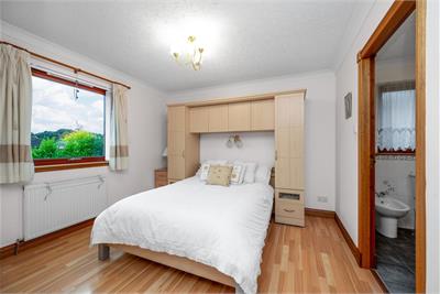 32 Clune Road, Gowkhall, Dunfermline KY12 9NZ - image 12