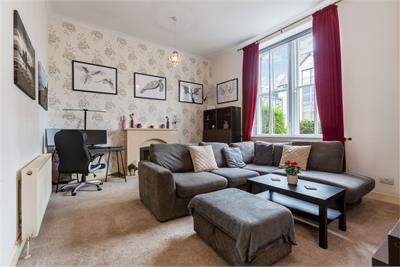 17/1 Upper Hermitage, Edinburgh EH6 8DP - image 2