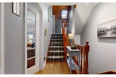 35 Weirs Gate, Strathaven, ML10 6LD - image 3