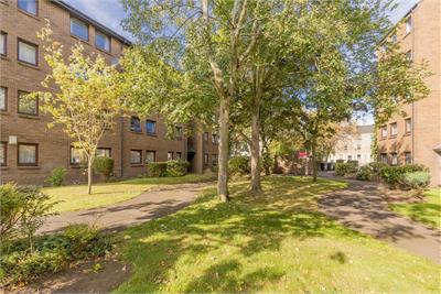 4/5 New Johns Place, Edinburgh, EH8 9XH - image 12