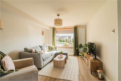 6 Humbie Road, Kirkliston, EH29 9AN - image 2
