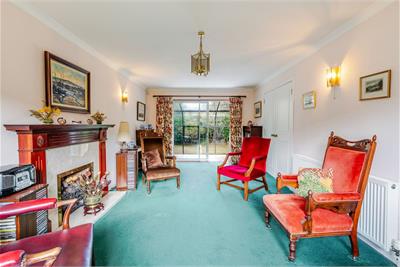 14 Woodfield Park, Edinburgh, EH13 0RB - image 3