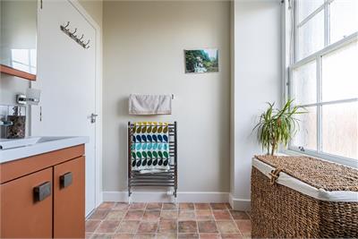 102/3 Willowbrae Road, Edinburgh, EH8 7HW - image 16