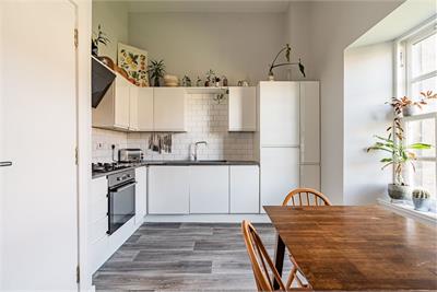 102/3 Willowbrae Road, Edinburgh, EH8 7HW - image 3