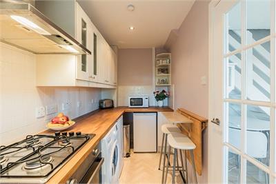 9 Maryfield Park, Livingston, EH53 0SB - image 3