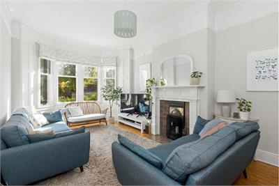 21 Greenbank Terrace, Edinburgh, EH10 5RA - image 2