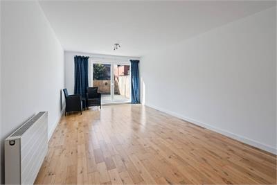 Flat 3, 3 Salamander Court, Leith, EH6 7JE - image 3
