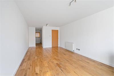 Flat 3, 3 Salamander Court, Leith, EH6 7JE - image 4