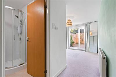 Flat 3, 3 Salamander Court, Leith, EH6 7JE - image 7
