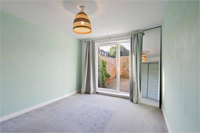 Flat 3, 3 Salamander Court, Leith, EH6 7JE - image 8