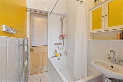 2f1 14 Viewforth Gardens, Bruntsfield, EH10 4EU - image 14