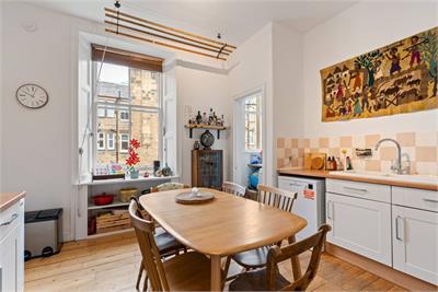 2f1 14 Viewforth Gardens, Bruntsfield, EH10 4EU - image 7