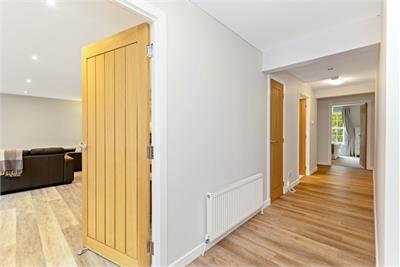 6/8 Dalry Gait, Haymarket, Edinburgh, EH11 2AU - image 17