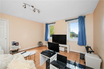 37/2 West Pilton Drive, West Pilton, Edinburgh, EH4 4EY - image 2
