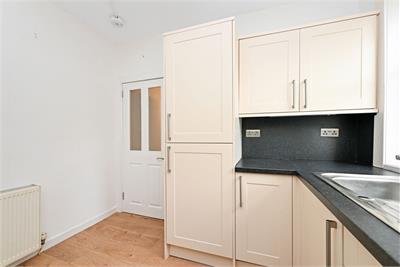 77/2 Dickson Street, Edinburgh, EH6 8QH - image 6