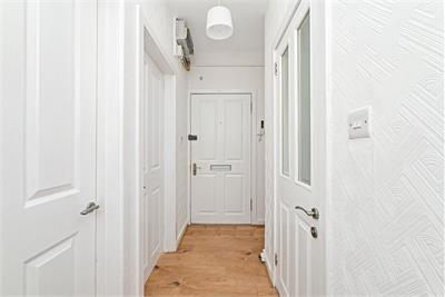 77/2 Dickson Street, Edinburgh, EH6 8QH - image 10