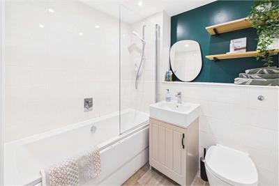 Flat 3 20, Ashley Place, Edinburgh, EH6 5GB - image 11
