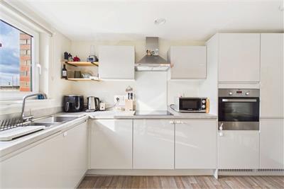 Flat 3 20, Ashley Place, Edinburgh, EH6 5GB - image 6