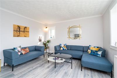 6F Forrester Park Drive, Edinburgh, EH12 9AU - image 2