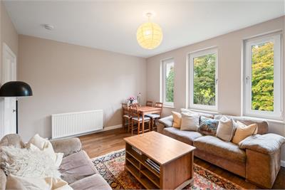 15/5 Warriston Road, Canonmills, Edinburgh, EH7 4HN - image 4