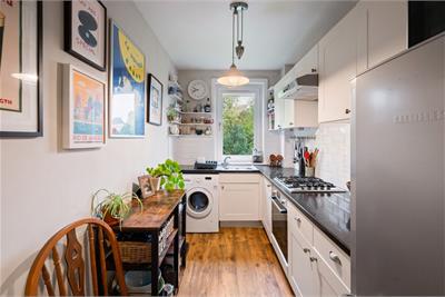 15/5 Warriston Road, Canonmills, Edinburgh, EH7 4HN - image 5