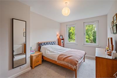 15/5 Warriston Road, Canonmills, Edinburgh, EH7 4HN - image 9