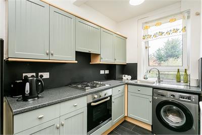29/3 Prestonfield Terrace, Edinburgh, EH16 5EE - image 5
