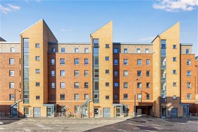 14/1 Salamander Place, Edinburgh, EH6 7JW - image 19