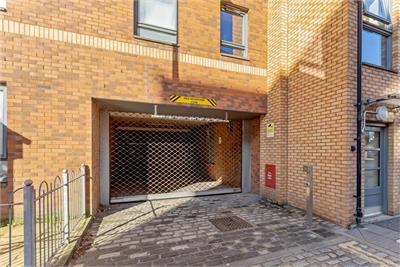 14/1 Salamander Place, Edinburgh, EH6 7JW - image 20