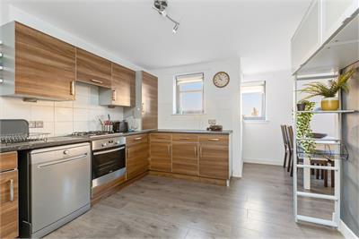 14/1 Salamander Place, Edinburgh, EH6 7JW - image 6