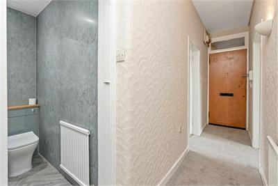 9/1 Northfield Farm Avenue, Northfield, Edinburgh, EH8 7QW - image 6