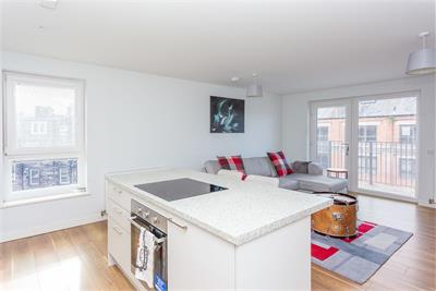 19/17 Salamander Place, Edinburgh, EH6 7JJ - image 2